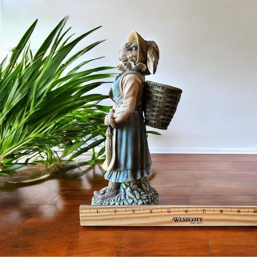 Henri Chrisdon Resin Mrs. Rabbit Garden Statue Planter - Picture 10 of 13